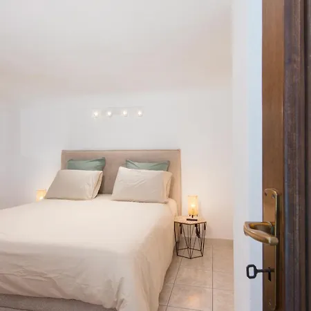 Oliviers -agreable 2 Pieces Dans Maison Bourgeoise Apartamento