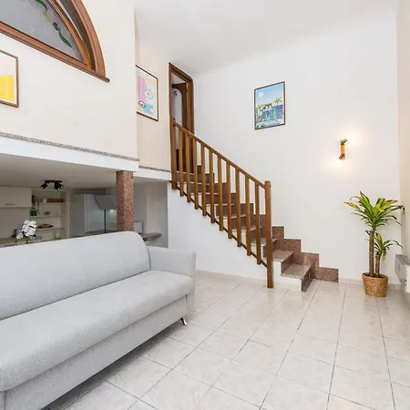 Oliviers -agreable 2 Pieces Dans Maison Bourgeoise Menton
