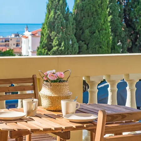 Oliviers -agreable 2 Pieces Dans Maison Bourgeoise Mentona