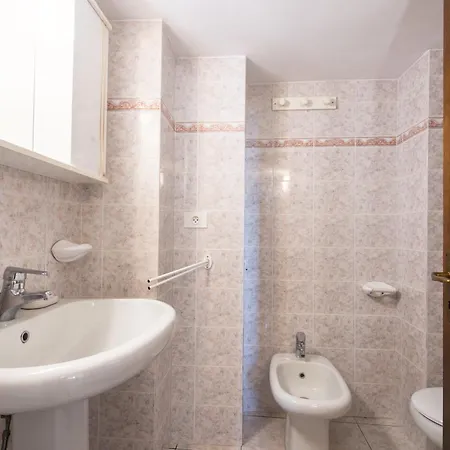 Oliviers -agreable 2 Pieces Dans Maison Bourgeoise Apartment *